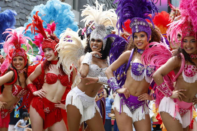 Dancers perform samba show summer festival in Seoul Dancers from Lotte World, a South Korean theme park, perform a samba show during a summer festival promotional event in the Myeongdong shopping district in Seoul, South Korea, on July 01, 2026. Seoul South Korea  Copyright: xMatrixxImagesx xJungxUi-Chelx