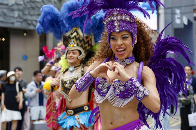 Dancers perform samba show summer festival in Seoul Dancers from Lotte World, a South Korean theme park, perform a samba show during a summer festival promotional event in the Myeongdong shopping district in Seoul, South Korea, on July 01, 2026. Seoul South Korea  Copyright: xMatrixxImagesx xJungxUi-Chelx