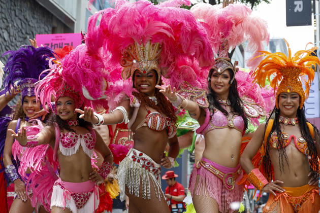 Dancers perform samba show summer festival in Seoul Dancers from Lotte World, a South Korean theme park, perform a samba show during a summer festival promotional event in the Myeongdong shopping district in Seoul, South Korea, on July 01, 2026. Seoul South Korea  Copyright: xMatrixxImagesx xJungxUi-Chelx