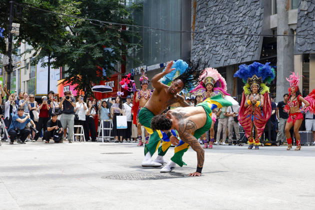Dancers perform samba show summer festival in Seoul Dancers from Lotte World, a South Korean theme park, perform a samba show during a summer festival promotional event in the Myeongdong shopping district in Seoul, South Korea, on July 01, 2026. Seoul South Korea  Copyright: xMatrixxImagesx xJungxUi-Chelx