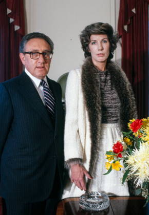RECORD DATE NOT STATED Nancy and Henry Kissinger; American politician and diplomat Nancy and Henry Kissinger. Henry Kissinger; American politician, diplomat, and geopolitical consultant who served as United States Secretary of State and National Security Advisor under the presidential administrations of Richard Nixon and Gerald Ford. Editorial use only. All other uses to be cleared with the copyright owner (World History Archive), in advance., WHA_181_0476.jpg, Henry Kissinger; American politician; diplomat; geopolitical consultant; United States Secretary of State; National Security Advisor; Richard Nixon; Gerald Ford; American history; Cold War; foreign policy; international relations; Nobel Peace Prize; Kissinger Associates; Nixon admini Copyright: xWorldxHistoryxArchivex