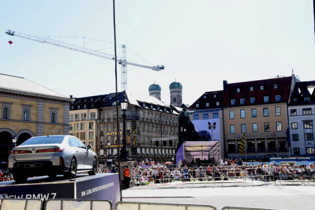 BMW AUTO Visitors Munich July 4, 2026 Max Joseph Square Bavarian State Opera OPERA FOR ALL The Valkyries Richard Wagner Photo Munich