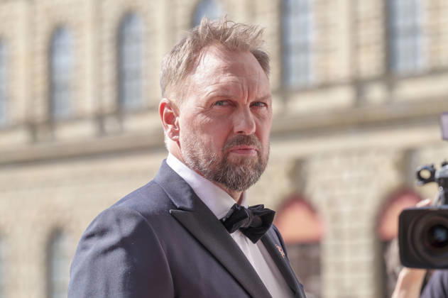 Steven Gätjen upon arrival at the Opera for All 2026 event, part of the Munich Opera Festival, featuring a live opera broadcast of Richard Wagner s *Die Walküre* at the National Theater in Munich, July 4, 2026 Foto:xN.xKolinzx xFuturexImagex oper_6705