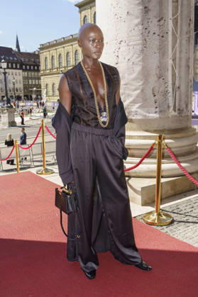 Papis Loveday upon arrival at the Opera for All 2026 event, part of the Munich Opera Festival, featuring a live opera broadcast of Richard Wagner s *Die Walküre* at the National Theater in Munich, July 4, 2026 Foto:xN.xKolinzx xFuturexImagex oper_6706