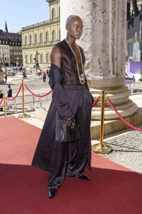 Papis Loveday upon arrival at the Opera for All 2026 event, part of the Munich Opera Festival, featuring a live opera broadcast of Richard Wagner s *Die Walküre* at the National Theater in Munich, July 4, 2026 Foto:xN.xKolinzx xFuturexImagex oper_6707