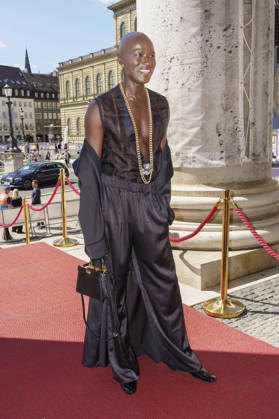 Papis Loveday upon arrival at the Opera for All 2026 event, part of the Munich Opera Festival, featuring a live opera broadcast of Richard Wagner s *Die Walküre* at the National Theater in Munich, July 4, 2026 Foto:xN.xKolinzx xFuturexImagex oper_6708