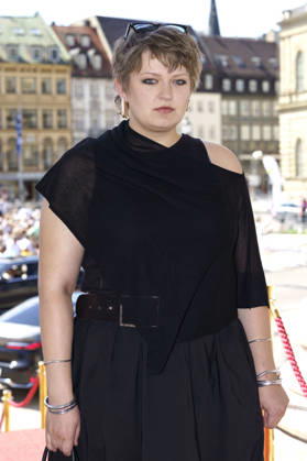 Annika Neugart upon her arrival at the Opera for All 2026 event, part of the Munich Opera Festival, featuring a live opera broadcast of Richard Wagner s *Die Walküre* at the National Theater in Munich, July 4, 2026 Foto:xN.xKolinzx xFuturexImagex oper_6716