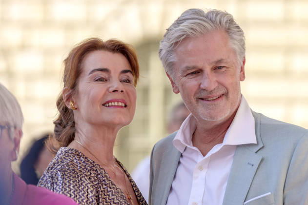 Nicola Tiggeler and Timothy Peach upon their arrival at the Opera for All 2026 event, part of the Munich Opera Festival, featuring a live opera broadcast of Richard Wagner’s *Die Walküre* at the National Theater in Munich, July 4, 2026 Foto:xN.xKolinzx xFuturexImagex oper_6725
