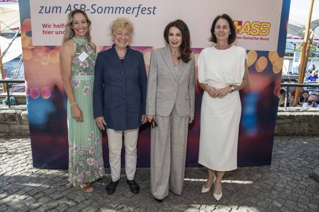 ABB BERBEN Christine Theiss, Gesine Schwan, and Iris Berben Katarina Barley attended the presentation of the Annemarie Renger Prize to Iris Berben at the Weltwirtschaft restaurant in the Haus der Kulturen der Welt in Berlin on July 8, 2026, Berlin, Germany
