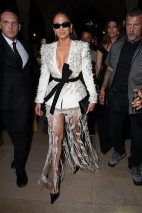 PFW - Zuhair Murad Front Row Jennifer Lopez attends the Zuhair Murad Haute Couture Fall Winter 2026 2027 show as part of Paris Fashion Week in Paris, France on July 08, 2026. Photo by Laurent Zabulon ABACAPRESS.COM Copyright: xZabulonxLaurent ABACAx