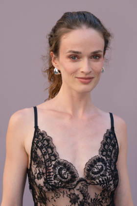 PFW - Zuhair Murad Photocall Anaelle Duguet attending the Zuhair Murad Haute Couture Fall Winter 2026 2027 show as part of Paris Fashion Week in Paris, France on July 08, 2026. Photo by Laurent Zabulon ABACAPRESS.COM Paris  Copyright: xZabulonxLaurent ABACAx