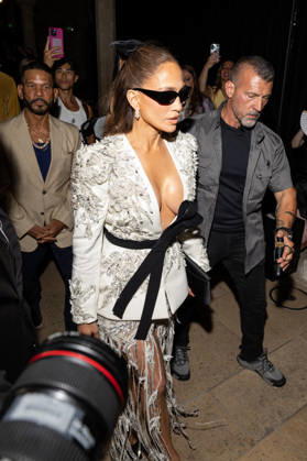 Jennifer Lopez at the Zuhair Murad Fall Winter 2026–2027 Haute Couture Collection fashion show during Paris Fashion Week (PFW) on July 8, 2026. Photo by Jérémy Melloul, Bestimage. Jennifer Lopez at the Zuhair Murad Fall Winter 2026–2027 Haute Couture Collection fashion show during Paris Fashion Week (PFW) on July 8, 2026, in Paris, France  Copyright: xJeremyxMelloulx xBestimagexJeremyxMelloulx xBestimagex