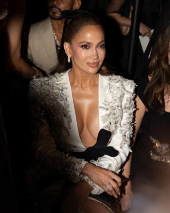 Jennifer Lopez at the Zuhair Murad Fall Winter 2026–2027 Haute Couture Collection fashion show during Paris Fashion Week (PFW) on July 8, 2026. Photo by Jérémy Melloul, Bestimage. Jennifer Lopez at the Zuhair Murad Fall Winter 2026–2027 Haute Couture Collection fashion show during Paris Fashion Week (PFW) on July 8, 2026, in Paris, France  Copyright: xJeremyxMelloulx xBestimagexJeremyxMelloulx xBestimagex