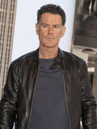 July 8, 2026, New York, New York, USA: VINCENT WALSH visits the Empire State Building in New York to celebrate the Premiere of The Westies on MGM. 8 July 2026 New York USA  - ZUMAa265 20260708_zep_a265_073 Copyright: xEricxAcquayex