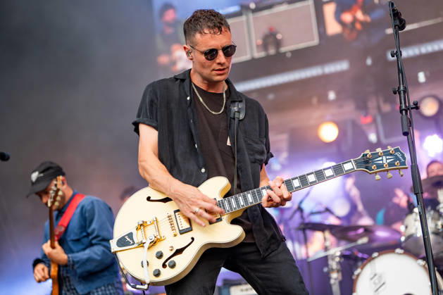 Hugo White of The Maccabees performs at Outdoor Summer Season, Alexandra Palace on July 09, 2026 in London, England. LONDON, ENGLAND - JULY 09: Hugo White of The Maccabees performs at Outdoor Summer Season, Alexandra Palace on July 09, 2026 in London, England., Credit:Pupat Chenaksara Avalon United Kingdom, London, Alexandra Palace Park Copyright: xPupatxChenaksarax xAvalonx 1115599163
