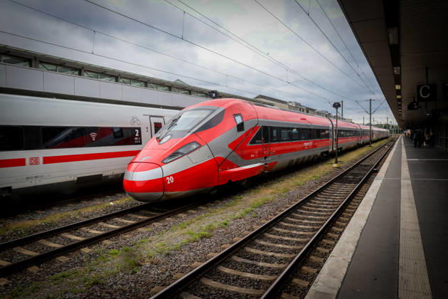 Trenitalia is conducting test runs. The Frecciarossa 1000 trains are undergoing these technical tests to obtain official certification for the German rail network. The Italian state railway Trenitalia is currently conducting extensive test runs in Germany and Austria. Hanover Central Station, Hanover, Lower Saxony, DEU, Germany, July 9, 2026