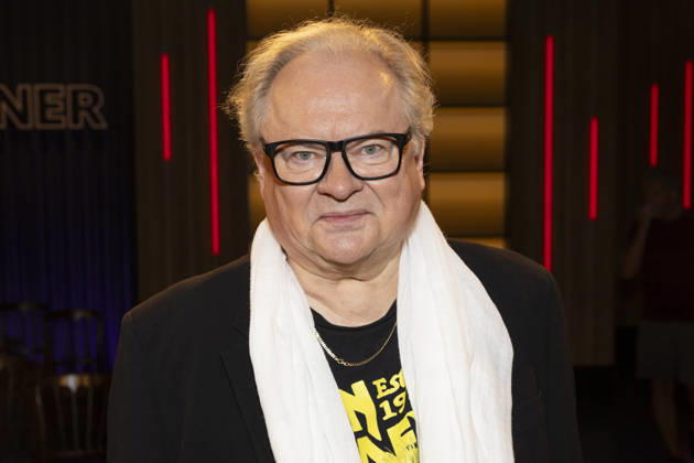 Singer and writer Heinz Rudolf KUNZE, smiling, wearing a white scarf, portrait, appearing as a guest on the TV show Kölner Treff on WDR television, recorded on July 10, 2026, broadcast on August 7, 2026