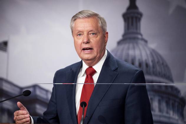 July 12, 2026: Sen. LINDSEY GRAHAM (R-SC), who was elected to the Senate in 2002 and was a close political ally of President Trump, has died, his office confirmed early Sunday. He was 71. FILE PHOTO SHOT ON: April 14, 2021, Washington, District of Columbia, USA: U.S. Senator LINDSEY GRAHAM (R-SC) speaking about the president s decision to withdraw from Afghanistan. Washington USA - ZUMAb161 20210414_zap_b161_003 Copyright: xMichaelxBrochsteinx
