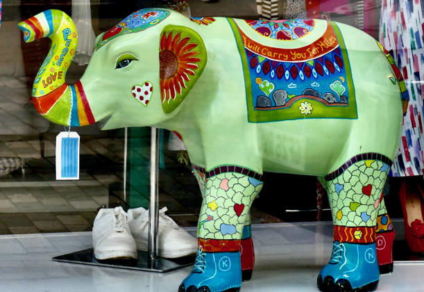 Trunks Across The Thames Painted elephants in various shop windows. Trunks across the Thames is Thames Hospice™s very first art trail which will see businesses, schools, community groups and artists unite to create a free, fun, family-friendly trail of discovery for the local community to explore and enjoy. The majestic herd will be marching between 13th July to 13th September 2026! The herd of individually designed magnificent elephant sculptures will bring vibrancy, colour and creative artistry, transforming the streets, parks and open spaces of Slough, Eton and Windsor into a glorious open-air gallery., Credit:Geoffrey Swaine Geoff Swaine - B4563 Avalon UK, Berkshire, Windsor Copyright: xGeoffreyxSwainex xGeoffxSwainex-xB4563x xAvalonx 1116315867