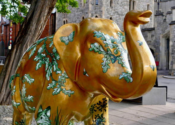 Trunks Across The Thames Wild Majesty by Donna Newman. Trunks across the Thames is Thames Hospice™s very first art trail which will see businesses, schools, community groups and artists unite to create a free, fun, family-friendly trail of discovery for the local community to explore and enjoy. The majestic herd will be marching between 13th July to 13th September 2026! The herd of individually designed magnificent elephant sculptures will bring vibrancy, colour and creative artistry, transforming the streets, parks and open spaces of Slough, Eton and Windsor into a glorious open-air gallery., Credit:Geoffrey Swaine Geoff Swaine - B4563 Avalon UK, Berkshire, Windsor Copyright: xGeoffreyxSwainex xGeoffxSwainex-xB4563x xAvalonx 1116315941