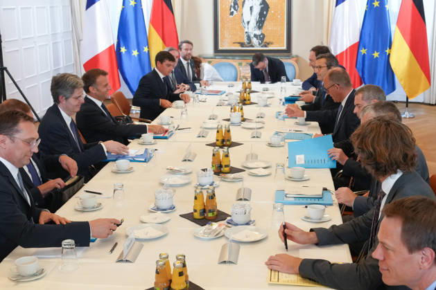 Visit by the French President to Federal Chancellor Merz in Bensberg Federal Chancellor Friedrich Merz with Emmanuel Macron during delegation talks in the Salon Medici at the Schlosshotel Bensberg, Bensberg, July 16, 2026, Bensberg, North Rhine-Westphalia, Germany