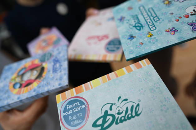 Diddl Celebrates a Comeback in Germany; Children Hold the Latest Diddl Notebooks After more than a decade, the iconic plush mouse is returning to the German market, prompting many people to look back nostalgically on their school days. Berlin, Berlin, Germany Copyright: xdiebildwerftx