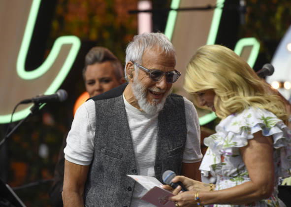 STOCKHOLM, SWEDEN 20260721 Yusuf Islam (Cat Stevens) and host Pernilla Wahlgren during Allsang pa Skansen on Tuesday evening STOCKHOLM, SWEDEN x12260x  Copyright: xTerhixYlimäinen TTx ALLSANG PA SKANSEN 2026 raUSSv59QlM