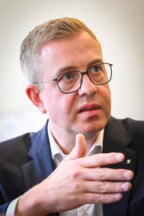 Interview with Stefan Evers, CDU ** FOR EDITORIAL PURPOSES ONLY ** EDITORIAL USE ONLY ** p Stefan Evers, CDU, Senator for Finance and mayoral candidate, photographed on July 29, 2026, in Berlin Berlin Berlin Berlin Copyright MaurizioxGambarini Copyright: MaurizioxGambarini doc86xfy16j26g1b8l7qvwo ,EDITORIAL USE ONLY Copyright: MaurizioxGambarini