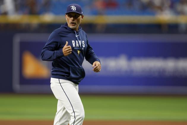 August 2, 2026, St. Petersburg, Florida, USA: Tampa Bay Rays manager Kevin Cash (16) heads back to the dugout after visiting the mound in the eighth inning against the Chicago White Sox on Sunday, Aug. 2, 2026 in St. Petersburg. St. Petersburg USA - ZUMAs70_ 20260802_zan_s70_022 Copyright: xLuisxSantanax