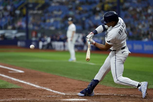 August 2, 2026, St. Petersburg, Florida, USA: Tampa Bay Rays second baseman Richie Palacios (1) swings for a strike in the ninth inning against the Chicago White Sox on Sunday, Aug. 2, 2026 in St. Petersburg. St. Petersburg USA - ZUMAs70_ 20260802_zan_s70_029 Copyright: xLuisxSantanax