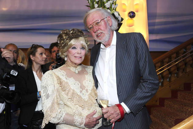 Elke Sommer and her husband Wolf Walther at the Kaiser Cup gala evening on July 16, 2016, in Bad Griesbach. Elke Sommer, 85, is mourning the loss of her husband, Wolf Walther.