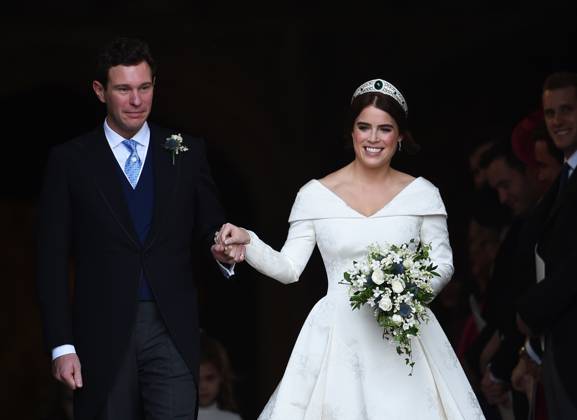 HRH Princess Eugenie and Jack Brooksbank HRH Princess Eugenie of York and Jack Brooksbank, leaving St George s Chapel after their wedding, Windsor Castle, Berkshire, UK. 12 10 2018., Credit:PA ROTA - B68 Avalon  Copyright: xPAxROTAx-xB68x xAvalonx 0534315721