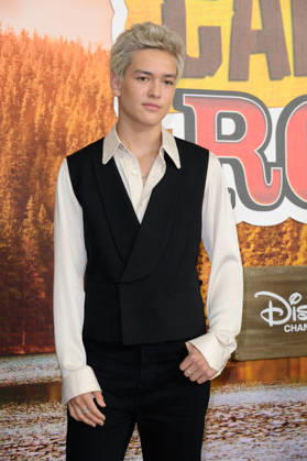 BURBANK, USA, August 10, 2026: Hudson Stone at the world premiere of Disney s *Camp Rock 3* at the Walt Disney Studio Lot. Photo by Paul Smith, Featureflash 458817, August 10, 2026, Burbank, CA  Copyright: xPaulxSmithx xFeaturesxFlashx xStarfacex STAR_458817_078
