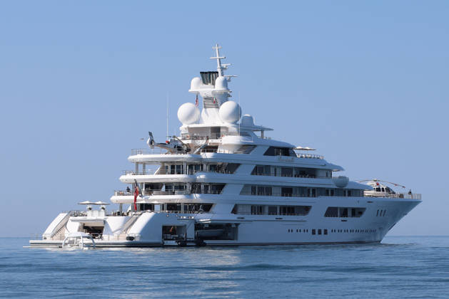 Jeff Bezos Yacht Anchored Off Forte dei Marmi Coast Jeff Bezos s yacht is anchored off the coast of the seaside resort of Forte dei Marmi, Italy on April 14, 2026. Photo by Iacopo Giannini IPA ABACAPRESS.COM Forte dei Marmi: Italy  Copyright: xIPA ABACAx