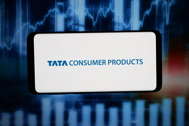 Illustration in Germany. In this photo illustration, the logo of Indian company Tata Consumer Products Limited is displayed on a smartphone in front of abstract background on computer screen. Germany Copyright: xTimonxSchneiderx xSOPAxImagesx TSCHNEIDER_69369 Tata Consumer Products P8731159