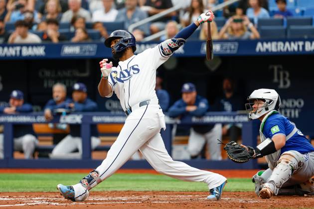 August 20, 2026, St. Petersburg, Florida, USA: Tampa Bay Rays third baseman Junior Caminero (13) hits an RBI single off of Toronto Blue Jays pitcher Shane Bieber (57) during the fourth inning at Tropicana Field on Thursday, Aug. 20, 2026, in St. Petersburg. St. Petersburg USA - ZUMAs70_ 20260820_zan_s70_019 Copyright: xJeffereexWoox