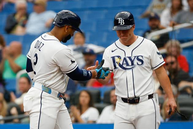 August 20, 2026, St. Petersburg, Florida, USA: Tampa Bay Rays designated hitter Yandy DoÂaz (2) receives a high-five from first base coach Corey Dickerson (10), after he hits a single off of Toronto Blue Jays pitcher Shane Bieber (57) during the fourth inning at Tropicana Field on Thursday, Aug. 20, 2026, in St. Petersburg. St. Petersburg USA - ZUMAs70_ 20260820_zan_s70_022 Copyright: xJeffereexWoox