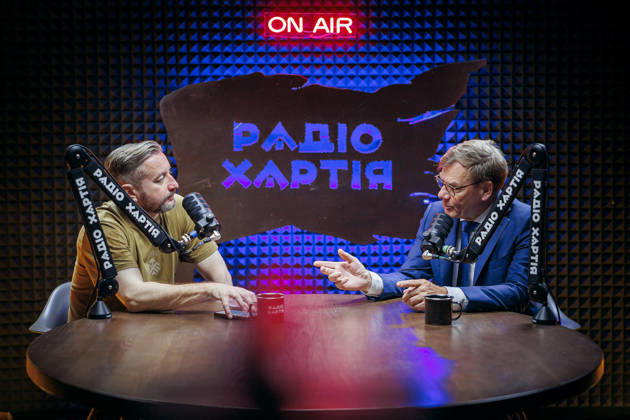 Johann Wadephul (CDU), Federal Foreign Minister, visits the Radio Chartija studio and speaks with author and journalist Serhij Shadan. Kharkiv, August 23, 2026. Photographed on behalf of the Federal Foreign Office. Kharkiv, Ukraine Copyright: xThomasxTrutschel AAx