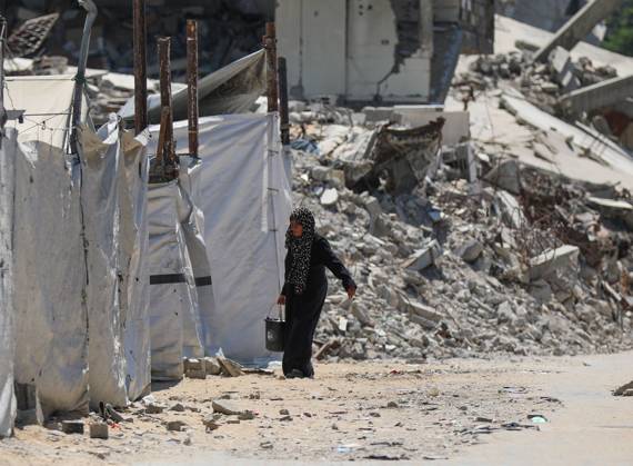 Palestinians live amid destruction in Jabalia camp JABALIA REFUGEE CAMP, NORTHERN GAZA STRIP, PALESTINE, AUGUST 23, 2026: Palestinians live amid the rubble of destroyed homes and extensive damage in Jabalia refugee camp in the northern Gaza Strip, facing difficult living conditions as they seek safety and basic necessities. JABALIA Palestine, State of Copyright: x xRamzixAbuxAmerx xJNAxPressx