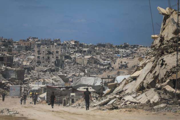 Palestinians live amid destruction in Jabalia camp JABALIA REFUGEE CAMP, NORTHERN GAZA STRIP, PALESTINE, AUGUST 23, 2026: Palestinians live amid the rubble of destroyed homes and extensive damage in Jabalia refugee camp in the northern Gaza Strip, facing difficult living conditions as they seek safety and basic necessities. JABALIA Palestine, State of Copyright: x xRamzixAbuxAmerx xJNAxPressx