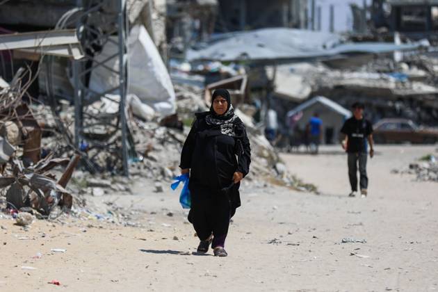 Palestinians live amid destruction in Jabalia camp JABALIA REFUGEE CAMP, NORTHERN GAZA STRIP, PALESTINE, AUGUST 23, 2026: Palestinians live amid the rubble of destroyed homes and extensive damage in Jabalia refugee camp in the northern Gaza Strip, facing difficult living conditions as they seek safety and basic necessities. JABALIA Palestine, State of Copyright: x xRamzixAbuxAmerx xJNAxPressx
