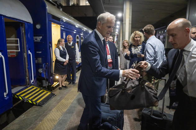 Prime Minister in Kyiv, Ukraine, August 23, 2026 The train is ready for departure in Kyiv, Ukraine, bound for Przemyśl, Poland Prime Minister Jonas Gahr Store of the Ap is traveling by train back to Poland after his visit to Ukraine Photo: Javad Parsa, NTB, Kyiv, Ukraine Hi539 RHME8 EDITORIAL USE ONLY Ref BNC POLHi539 RHME8 jpg Copyright: xJavadxParsax xNTBx