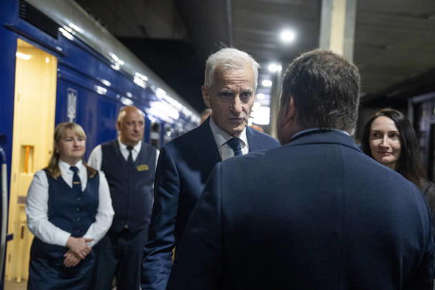 Prime Minister in Kyiv, Ukraine, August 23, 2026 The train is ready to depart from Kyiv, Ukraine, for Przemyśl, Poland. Prime Minister Jonas Gahr Store of the Ap is traveling by train back to Poland after his visit to Ukraine. Photo: Javad Parsa, NTB, Kyiv, Ukraine. My4bhCH2UJA. EDITORIAL USE ONLY. Ref: BNC POLMy4bhCH2UJA jpg Copyright: xJavadxParsax xNTBx