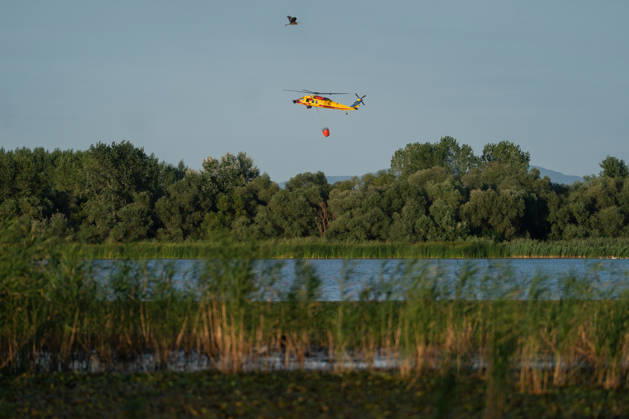 August 24, 2026, Kajtasovo, Vojvodina, Serbia: 2026823, Kajtasovo, Serbia -The European Union is actively assisting Serbia in battling severe wildfires at Serbia s request through the EU Civil Protection Mechanism, deploying four firefighting helicopters from Romania, Slovakia, the Czech Republic, and Germany, alongside ground response teams to contain large blazes like the one in the Deliblato Sands. A Romanian rescEU Black Hawk helicopter. Kajtasovo Serbia - ZUMAd223 20260824_zip_d223_001 Copyright: xMarkoxDimicx