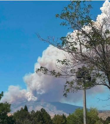 Fast-moving Hawk Fire threatens Reno, forcing thousands to evacuate RENO, NEVADA, UNITED STATES - AUGUST 23: (----EDITORIAL USE ONLY - MANDATORY CREDIT - WASHOE COUNTY SHERIFF S OFFICE HANDOUT - NO MARKETING NO ADVERTISING CAMPAIGNS - DISTRIBUTED AS A SERVICE TO CLIENTS----) A screenshot shows the area affected by the Hawk Fire near Reno, Nevada, United States, on August 23, 2026. The wildfire has burned approximately 2,500 to 3,000 acres and is moving northeast toward North Virginia Street between Seneca Drive and Copperfield Drive. Evacuations are in place, with approximately 1,000 homes under a Warning-GET SET evacuation notice as crews respond to the fire. Washoe County Sheriff s Office Handout Anadolu Reno United States. Editor Copyright: x2026xAnadoluxWashoexCountyxSheriff sxOffice Handoutx