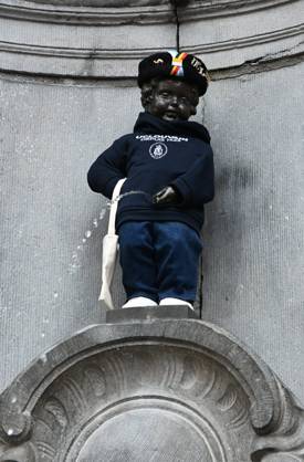 Manneken Pis Becomes A Student BRUSSELS, BELGIUM - AUGUST 25 : UCLouvain in Brussels presents the Manneken-Pis with a student s outfit.The ceremony is followed by a procession to Rue de l Étuve, where the outfit is unveiled...on August 25, 2026 in Brussels, Belgium, 25 08 2026 Brussels Belgium  Copyright: xBertxVanxDenxBrouckex