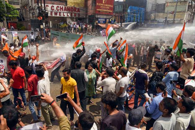 Protest Erupts in Bihar s Patna Patna, Aug 25 (ANI): Security personnel use water cannons to disperse members of the All Bihar Students Association as they take out a ˜Lok Bhavan March, demanding the cancellation of the 70th BPSC examination, while condemning the alleged irregularities in the competitive examination, in Patna on Tuesday. Patna Bihar India Copyright: xANIx ANI_20260825134