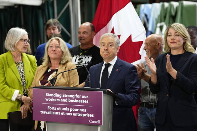 August 25, 2026, Ottawa, On, CAN: Minister of Finance and National Revenue Francois-Philippe Champagne speaks at a news conference on Canada s response to U.S. tariffs, at a roofing company in Ottawa, on Tuesday, Aug. 25, 2026. Ottawa CAN  - ZUMAc35_ 20260825_zaf_c35_013 Copyright: xJustinxTangx