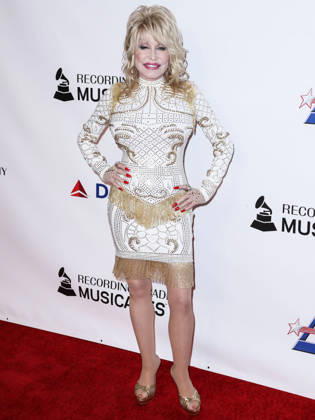 (FILE) Dolly Parton Dead At 80 (FILE) Dolly Parton Dead At 80. Dolly Parton Died After a Brief Battle with Cancer, Her Team Confirms. Her nephew Bryan Seaver announced her death in an Instagram video on Tuesday, August 25, 2026. LOS ANGELES, CALIFORNIA, USA - FEBRUARY 08: American singer, songwriter, actress, businesswoman, and philanthropist Dolly Parton arrives at the 2019 MusiCares Person Of The Year Honoring Dolly Parton held at the Los Angeles Convention Center on February 8, 2019 in Los Angeles, California, United States. (Photo by Xavier Collin Image Press Agency)