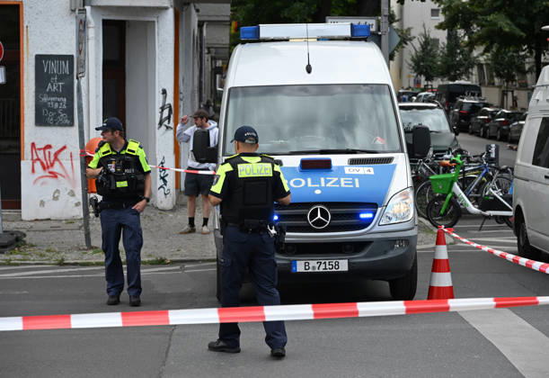 WWII bomb discovered in Berlin BERLIN, GERMANY - AUGUST 26: Police officers are seen near the Neukoelln Ship Canal, where an unexploded World War II bomb was discovered during construction work in Berlin, Germany, on August 26, 2026. The bomb is due to be defused later in the day, and the exclusion zone may be extended, potentially affecting residential buildings, schools, daycare centres and a nursing home. Volodymyr Sindieiev Anadolu Berlin Germany. Editorial use only. Please get in touch for any other usage.  Copyright: x2026xAnadoluxVolodymyrxSindieievx
